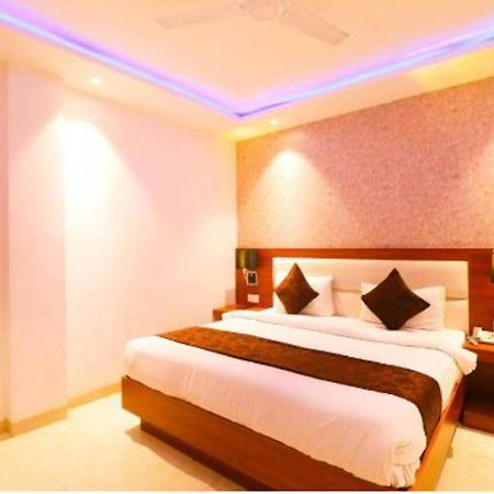 Hotel Royal Sky Luxury Near Delhi Airport Nueva Delhi Exterior foto